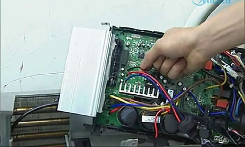 秀峰美的空调电话是多少